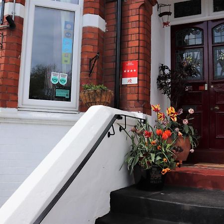 Greylands Guest House Llandrindod Wells Exterior photo