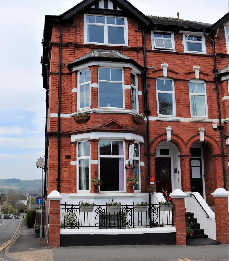 Greylands Guest House Llandrindod Wells Exterior photo